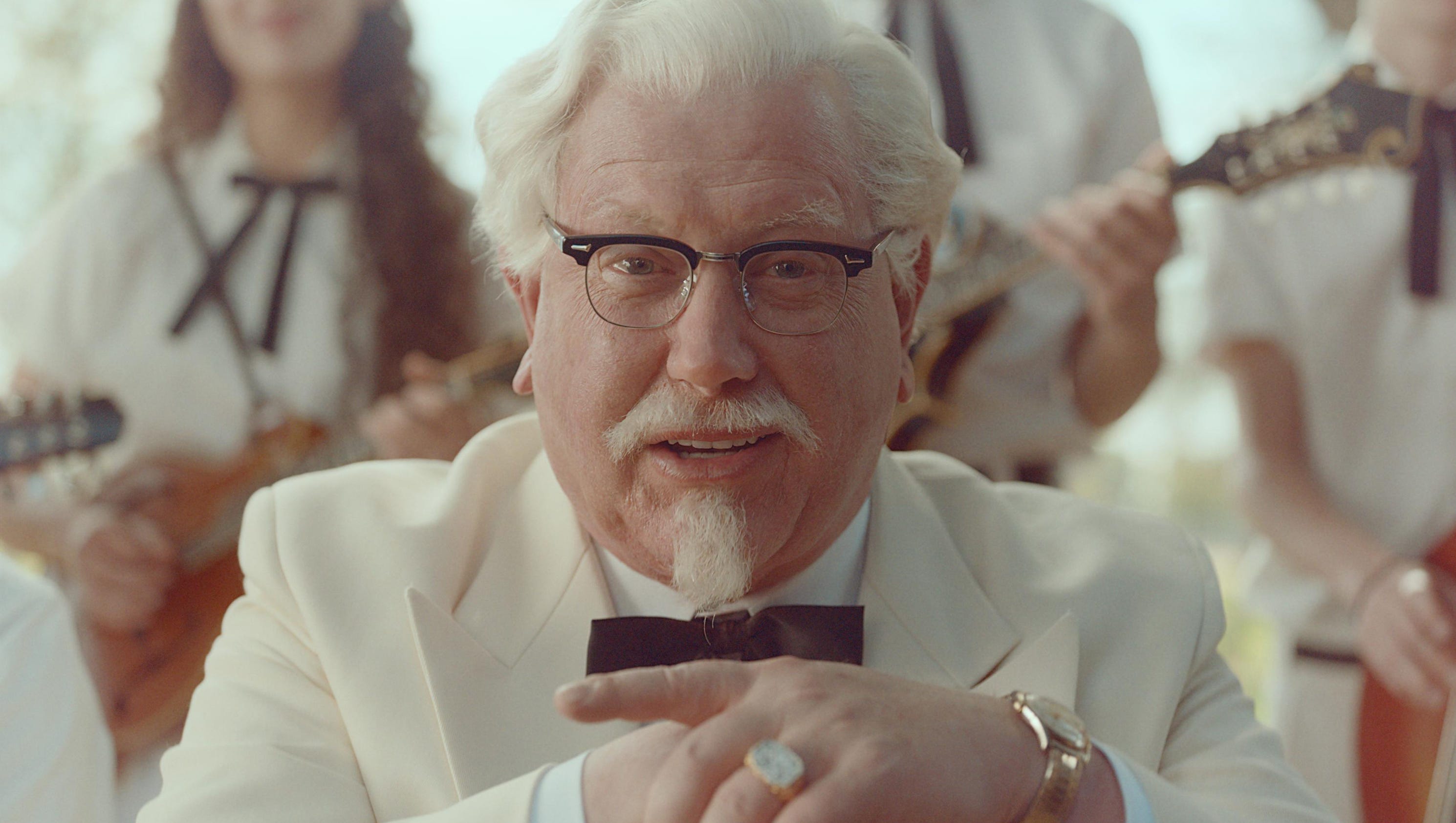 Wie zit er in de nieuwste KFC-commercial?