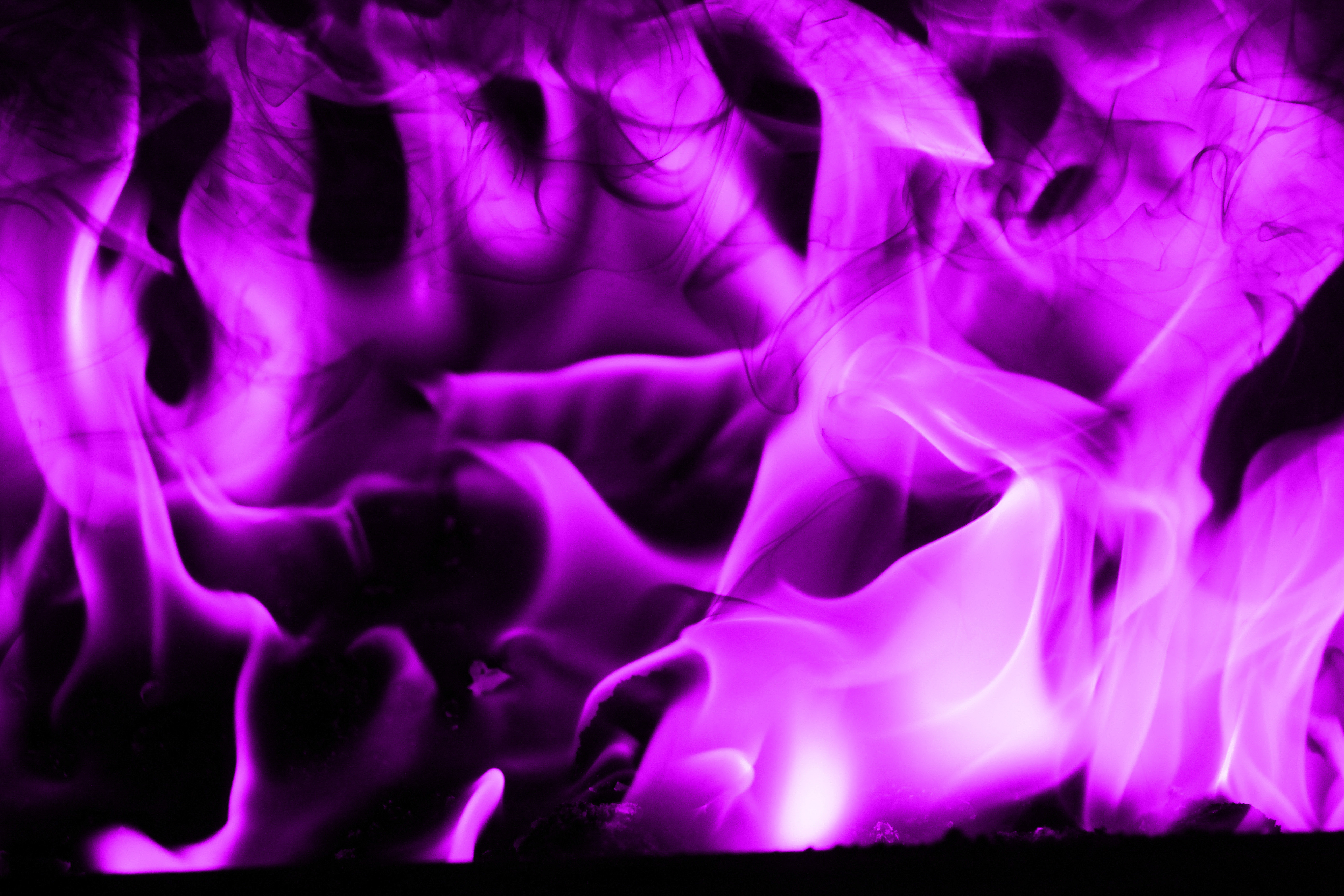 Ako horúci je fialový oheň?