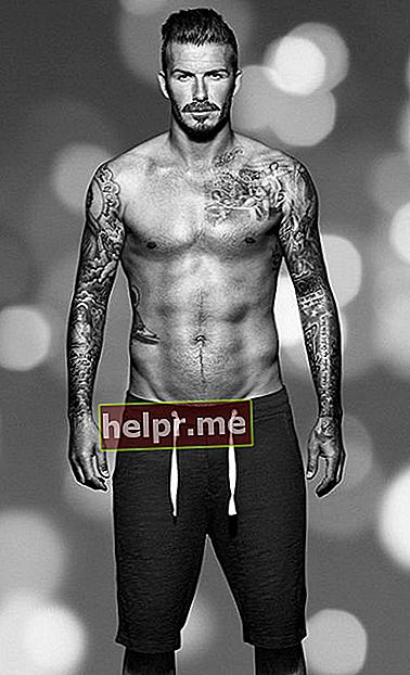 Cơ thể tập luyện của David Beckham