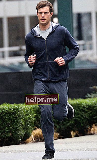 Jamie Dornan futó edzés