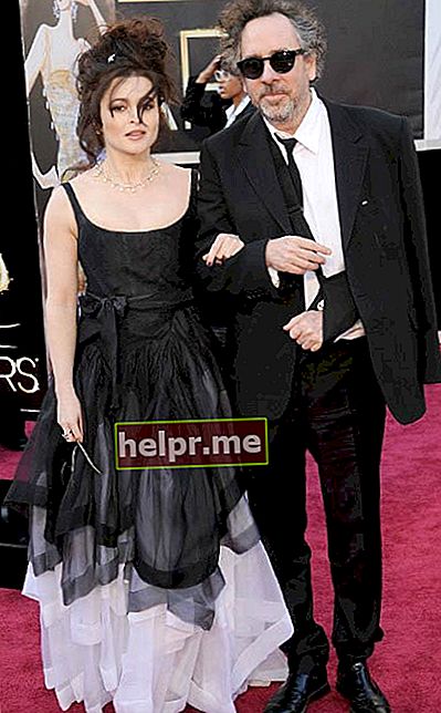 Helena Bonham Carter e Tim Burton em uma função pública em fevereiro de 2013