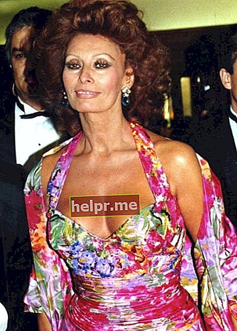 Sophia Loren kako se vidi na fotografiji snimljenoj u Parizu na dodjeli nagrada César 1991. godine