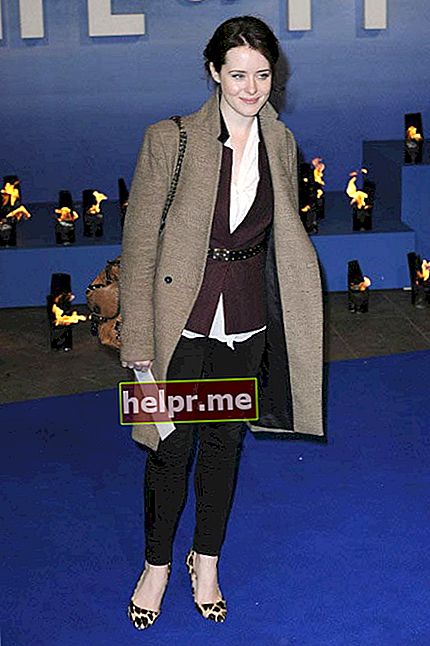 كلير فوي في العرض الأول لـ Life Of Pi في لندن في ديسمبر 2012