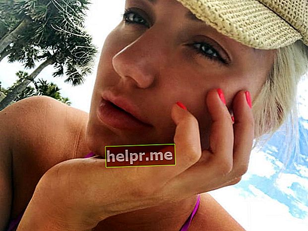 Brooke Hogan sa isang Instagram selfie na nakita noong Marso 2018