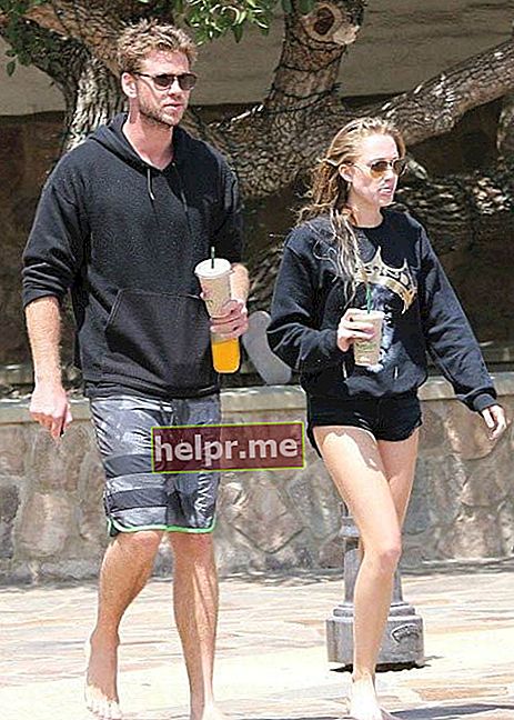 Maika Monroe i Liam Hemsworth en una excursió a Malibu el juliol de 2015