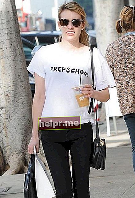 Emma Roberts a ieșit în West Hollywood în ianuarie 2015