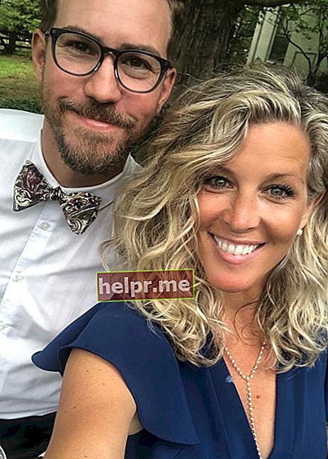 Laura Wright como se ve en una selfie con su novio Wes Ramsey en abril de 2019