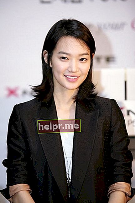 Shin Min-a așa cum s-a văzut în februarie 2009