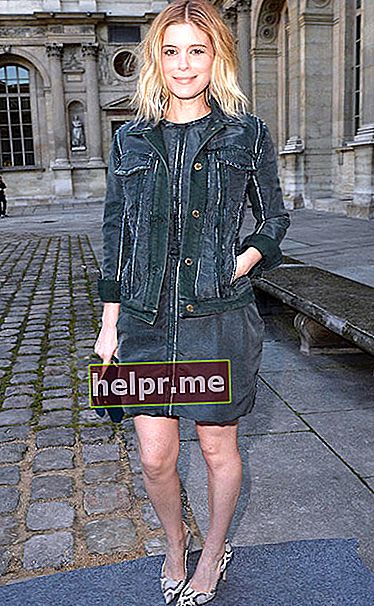 Kate Mara la Paris Fashion Week Colecția Toamna 2014