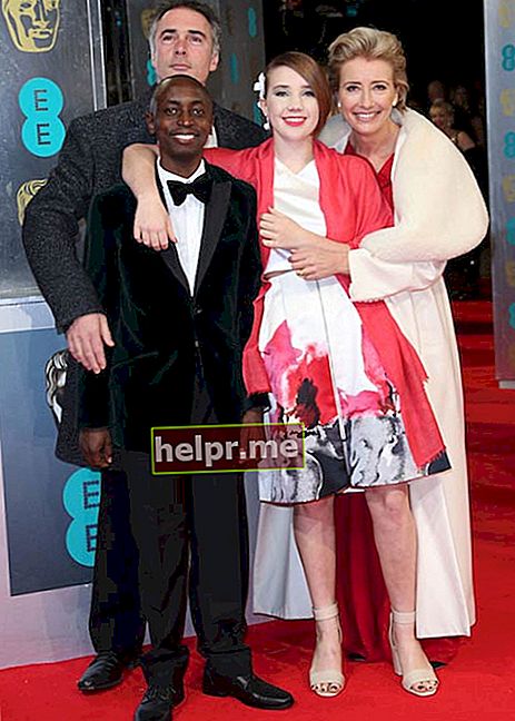 Emma Thompson împreună cu soțul ei Greg, fiul adoptiv Tindy și fiica Gaia la premiile BAFTA 2014 din Londra