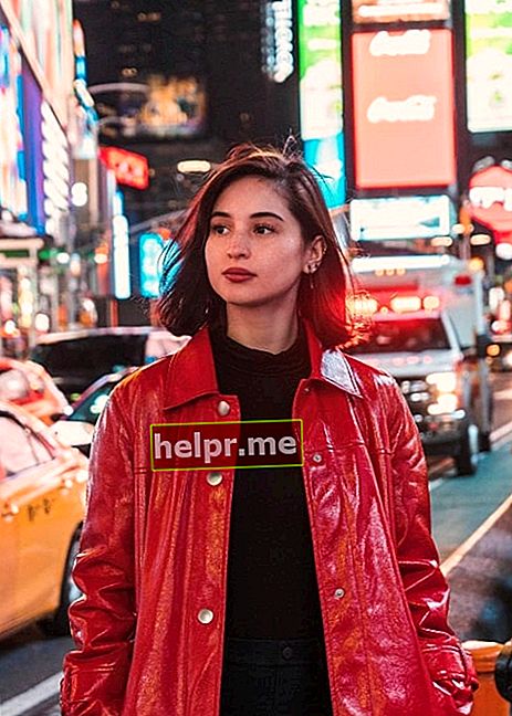 Coleen Garcia a fost văzută în timp ce poza pentru camera foto la Times Square din New York City, New York în octombrie 2019