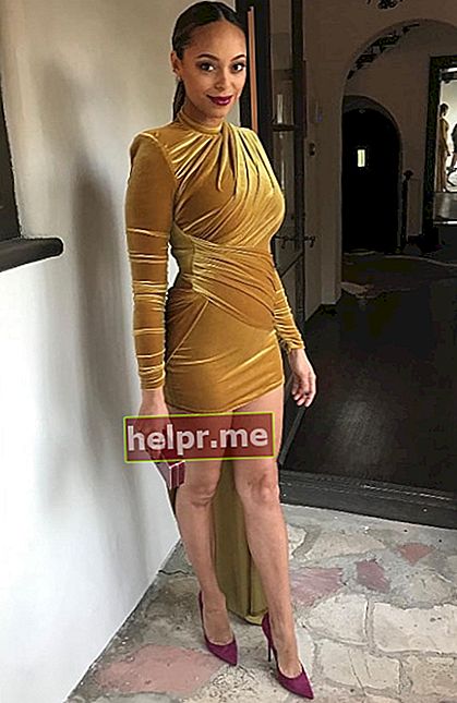 Amber Stevens West se disfrazó para los People's Choice Awards noviembre de 2018