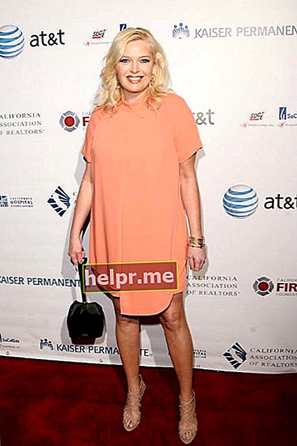 Melissa Peterman la Gala Fundației California Fire din martie 2016