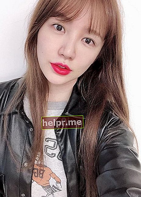 Yoon Eun-hye como se vio en octubre de 2019