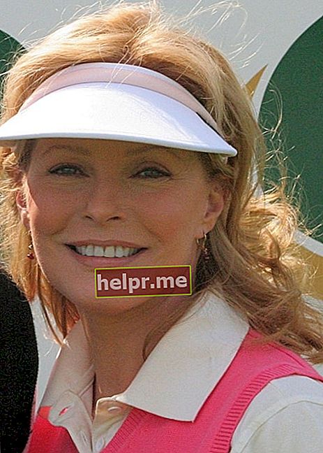 Cheryl Ladd în timpul vizitei sale la Royal Dornoch Golf Club în iulie 2007
