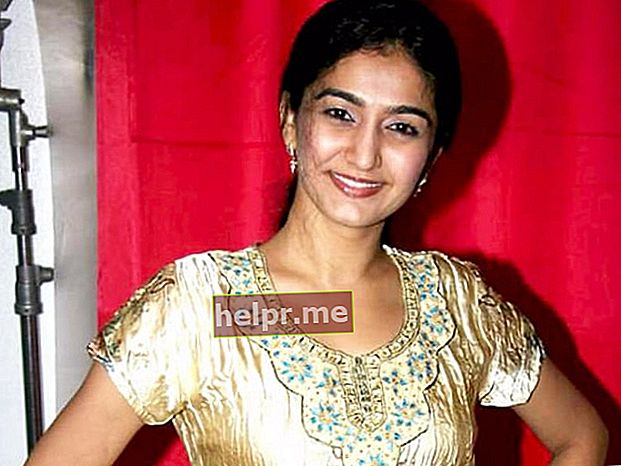 Neha Mehta a apărut pe platourile de filmare din Tarak Mehta Ka Ooltaah Chashmah în iulie 2011