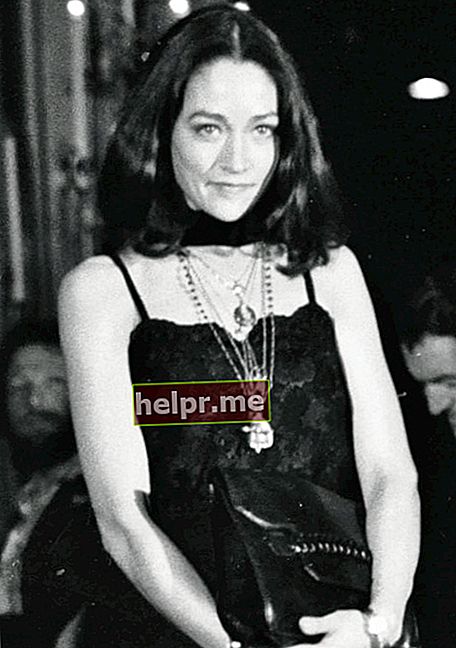 Olivia Hussey, kaip matoma nespalvotoje nuotraukoje, darytoje 1979 m