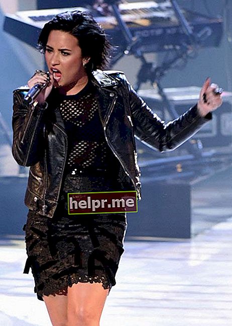 Demi Lovato durante American Idol en marzo de 2016