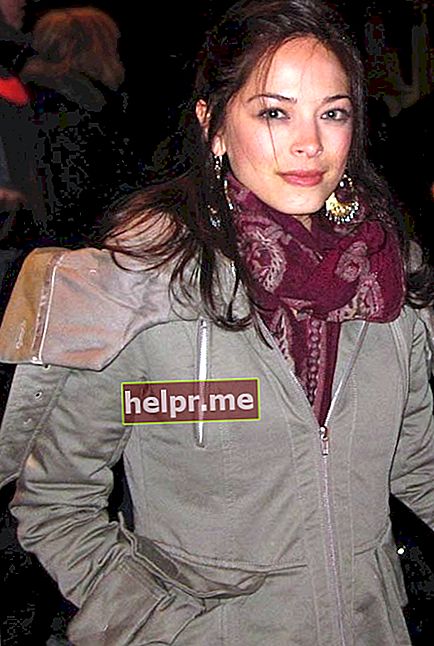 Kristin Kreuk vista en 2011