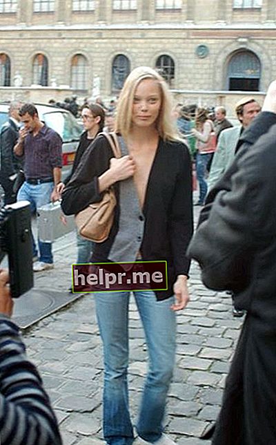 Tanya Dziahileva vista en 2006