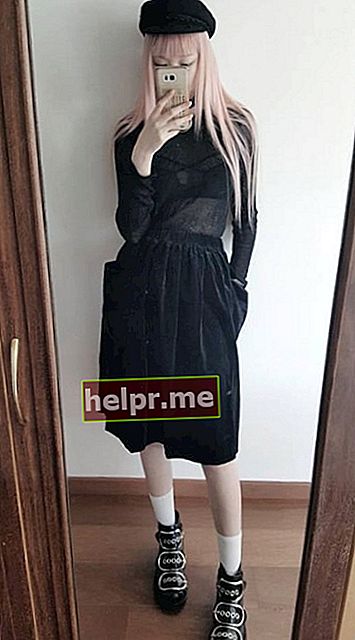 فرناندا لي في مرآة سيلفي في سوفيتيل إيبانيما في مايو 2016