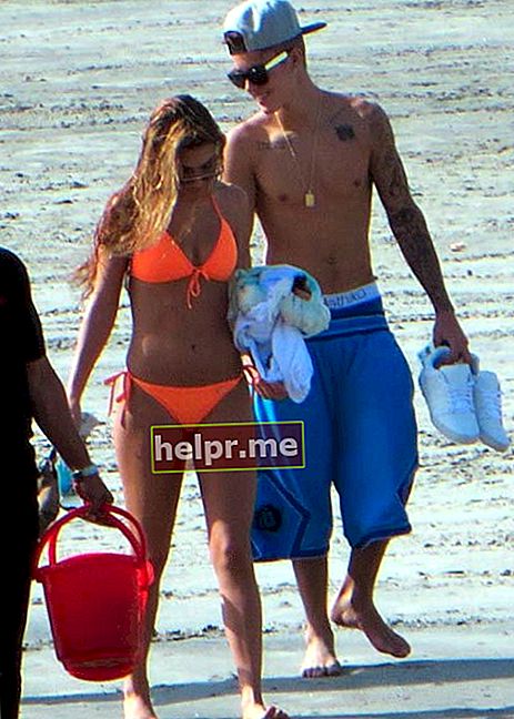 Chantel Jeffries și Justin Bieber pe plaja din Miami, ianuarie 2014