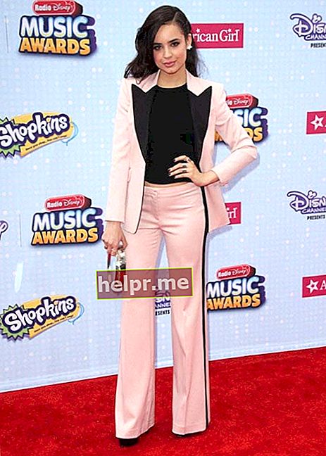 Sofia Carson la 2015 Radio Disney Music Awards