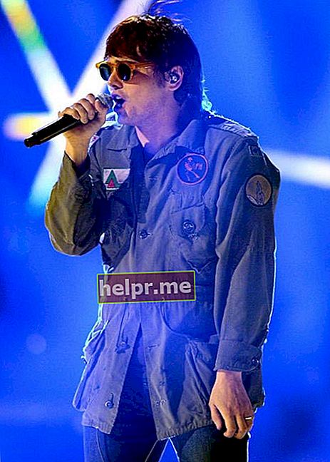 Gerard Way na glazbenom festivalu iHeartRadio 2012. godine