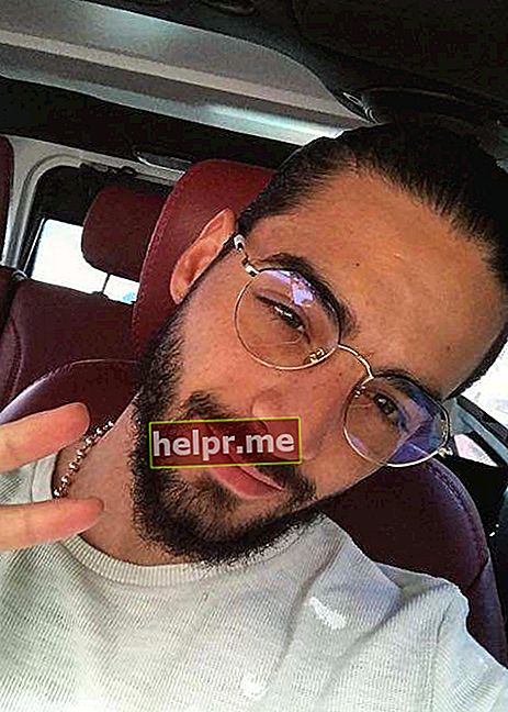 Maluma a purtat ochelarii într-un selfie în ianuarie 2018
