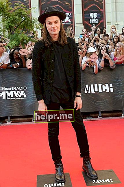 James Bay la iHeartRADIO MuchMusic Video Awards în iunie 2016 la Toronto
