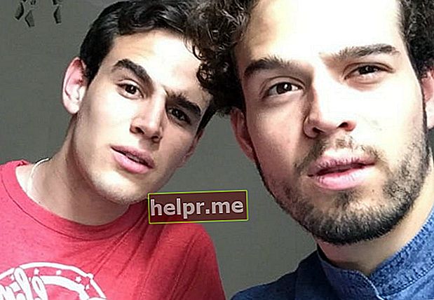 Alberto Rosende (stânga) și Diego Felipe într-un selfie în mai 2015