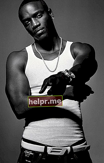 Akon con estilo