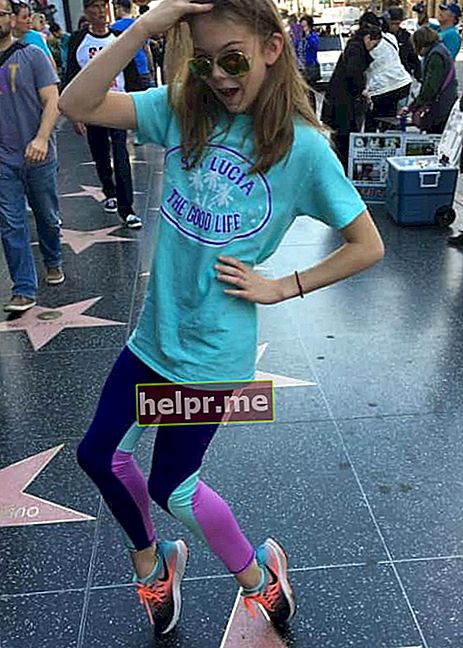 Whitney Bjerken a hollywoodi hírességek sétányán, 2018. januárjában