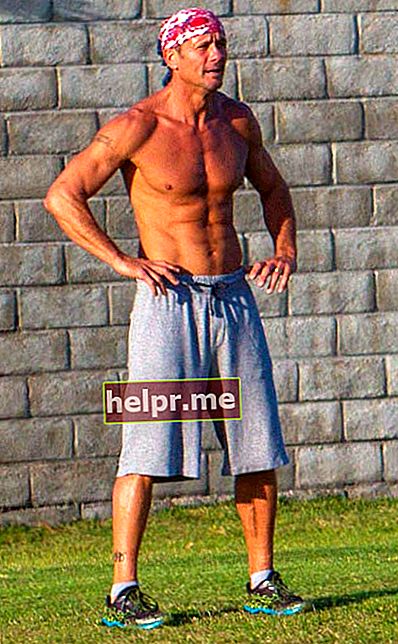 Tim McGraw entrenando en San Diego en mayo de 2015