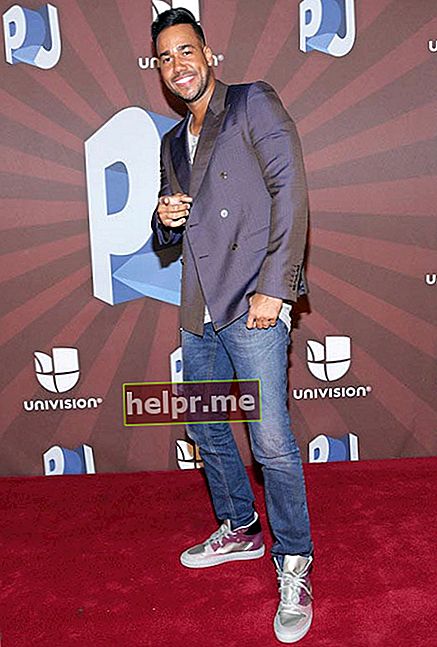 روميو سانتوس خلال حفل بريميوس جوفينتود 2014 في كورال جابلز ، فلوريدا