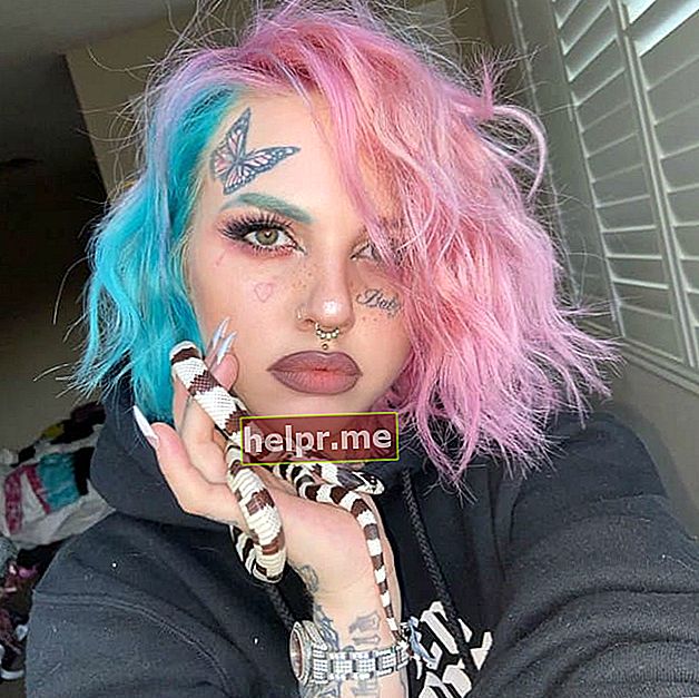 Baby Goth într-un selfie în februarie 2020