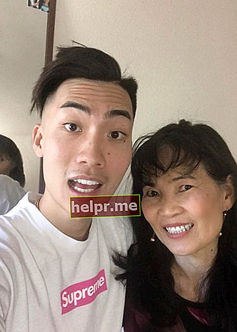 RiceGum într-un selfie cu mama sa în mai 2017