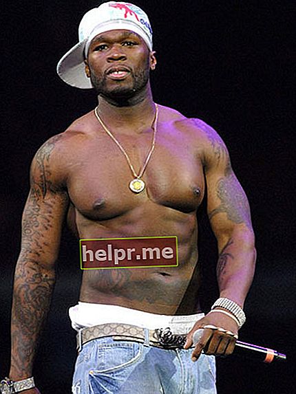 50 Cent sin camisa