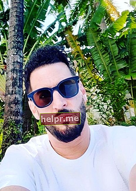 Jon B. como se ve mientras se tomaba una selfie en Miami, Florida, Estados Unidos en enero de 2020