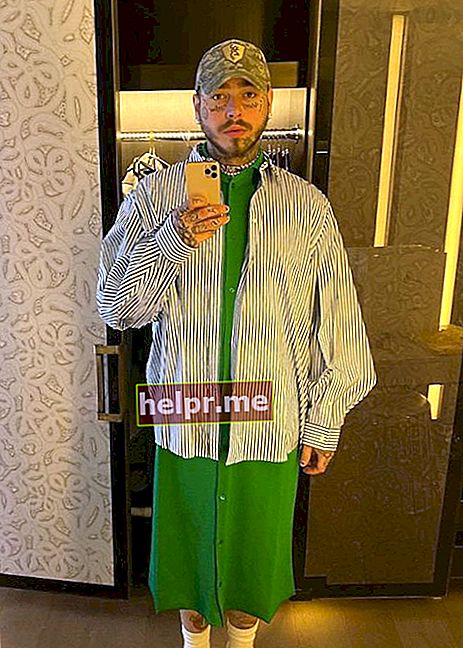 Post Malone en una selfie en el espejo en agosto de 2020