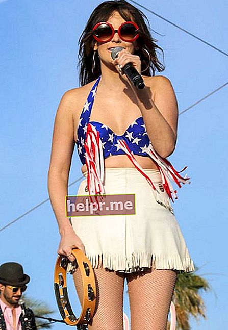Kacey Musgraves actúa en 2015 Stagecoach California's Country Music Festival en Indio