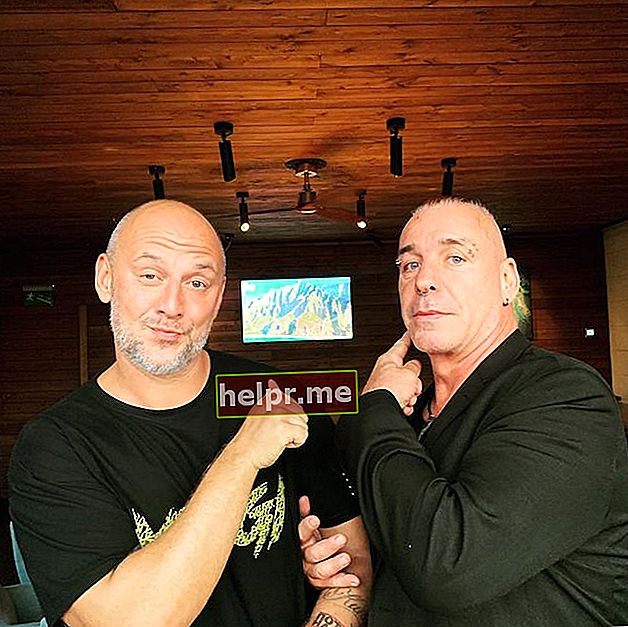 Till Lindemann con su amigo Oleksii Potapenko en julio de 2019
