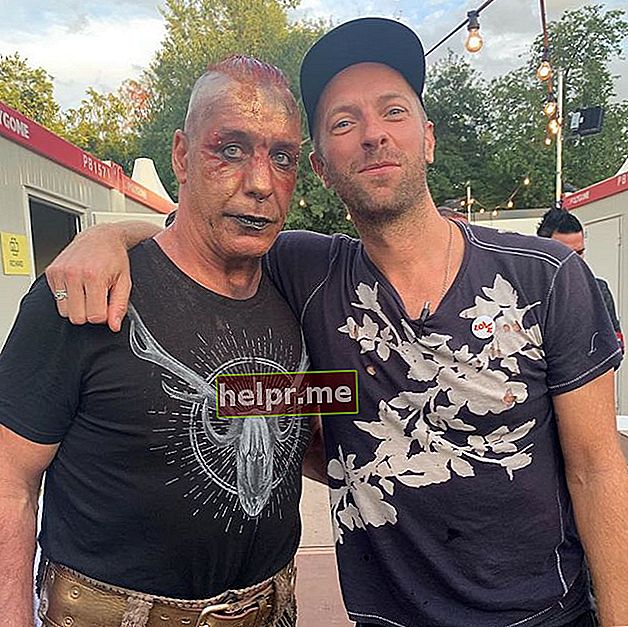 Till Lindemann con el cantante de Coldplay Chris Martin (derecha) en julio de 2019