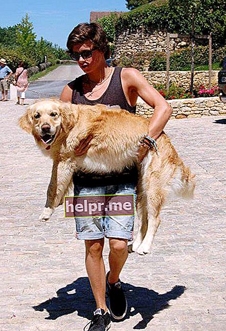 Bredli Simpson sa svojim psom Džesijem