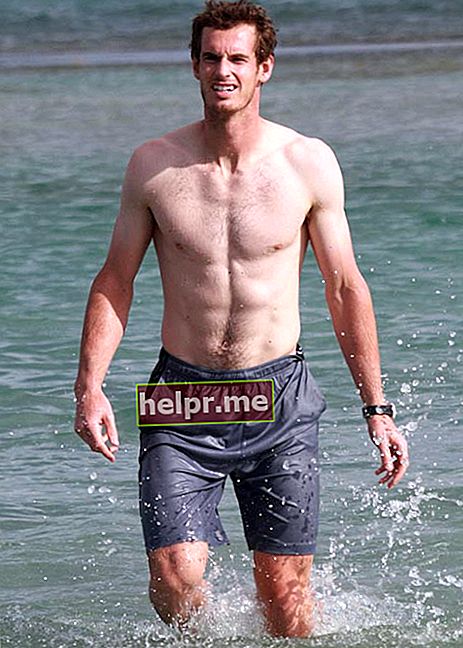 Andy Murray corp fără cămașă