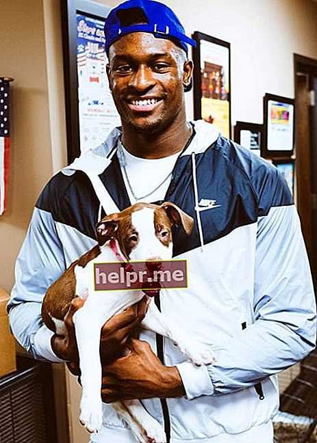 DK Metcalf con su perro mascota, visto en enero de 2018
