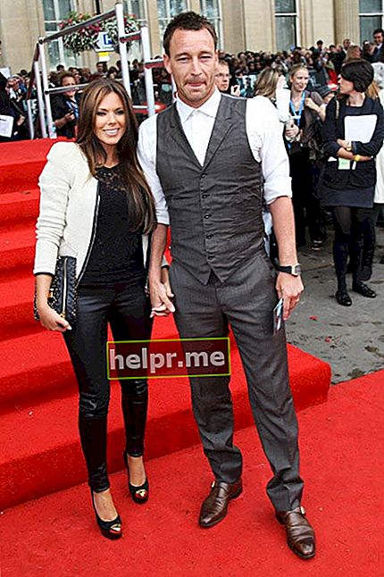 John Terry împreună cu soția sa Toni Poole la premiera mondială a Harry Potter and the Deathly Hallows Part 2 pe 7 iulie 2011