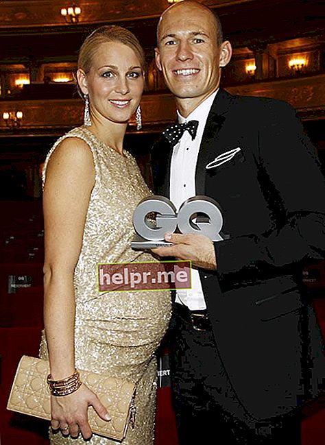 Arjen Robben împreună cu iubita sa soție Bernadien la Premiul GQ Man Of the Year 2011