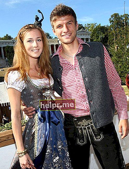 Thomas Muller y Lisa Trede en el Oktoberfest en Alemania