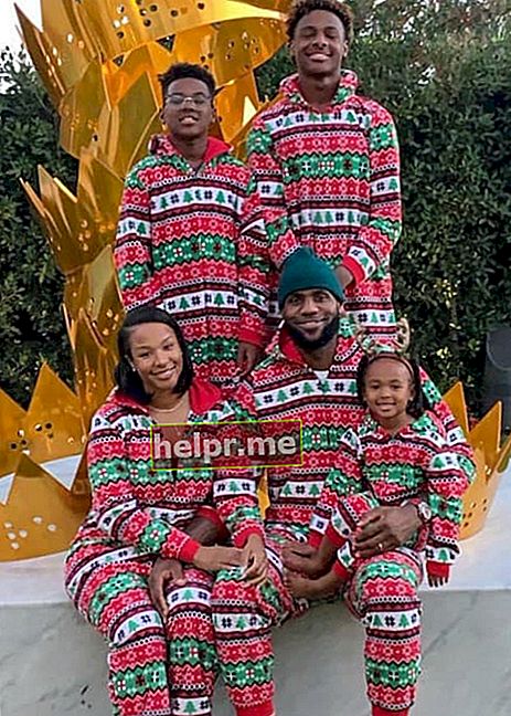 LeBron James Jr. con su familia como se vio en diciembre de 2018